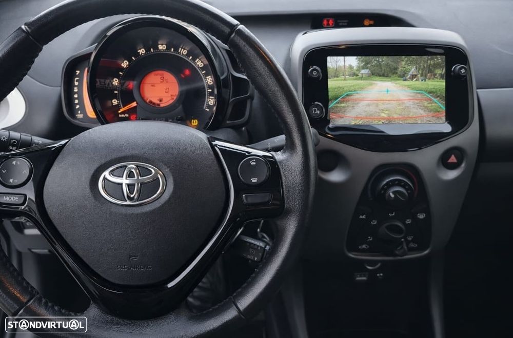 Toyota Aygo x-play - 6