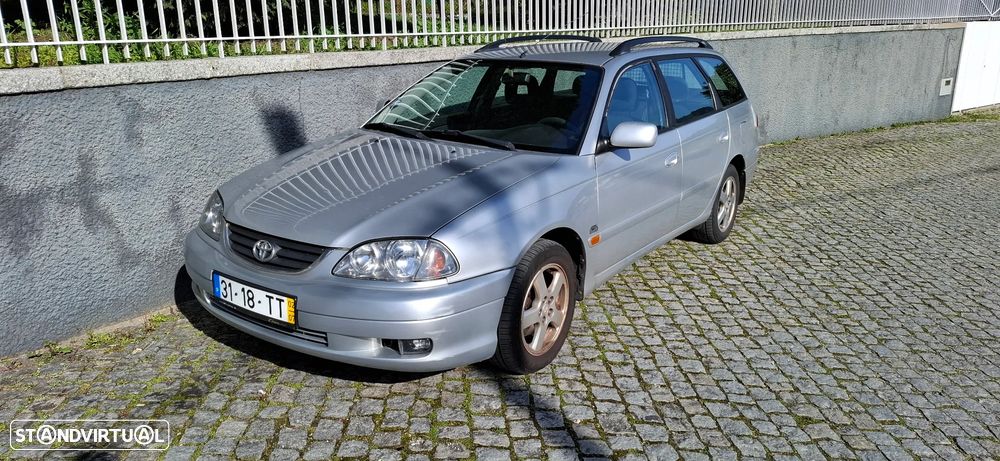 Toyota Avensis SW 2.0 D4D Terra - 1