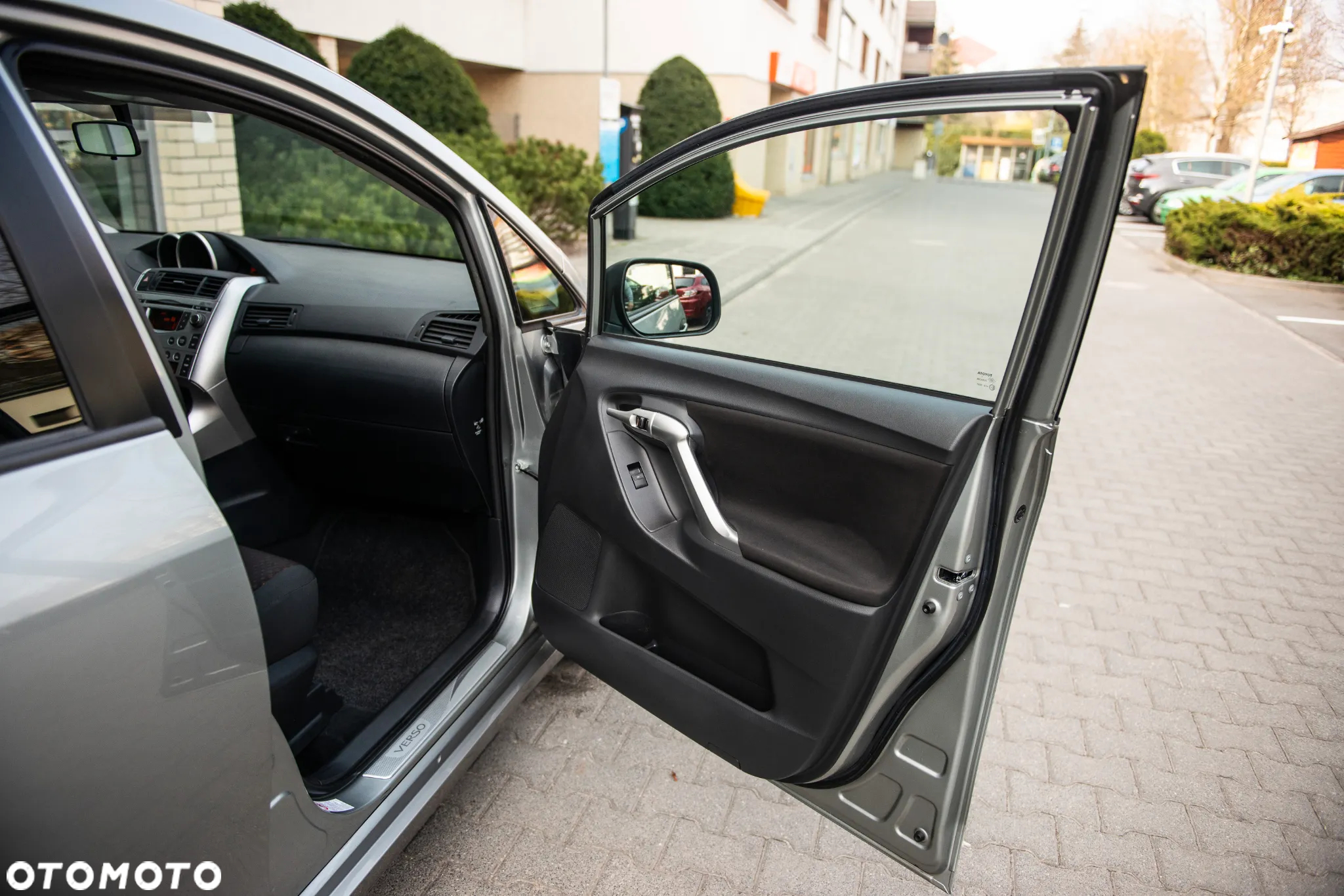 Toyota Verso 2.0 D-4D Premium - 24