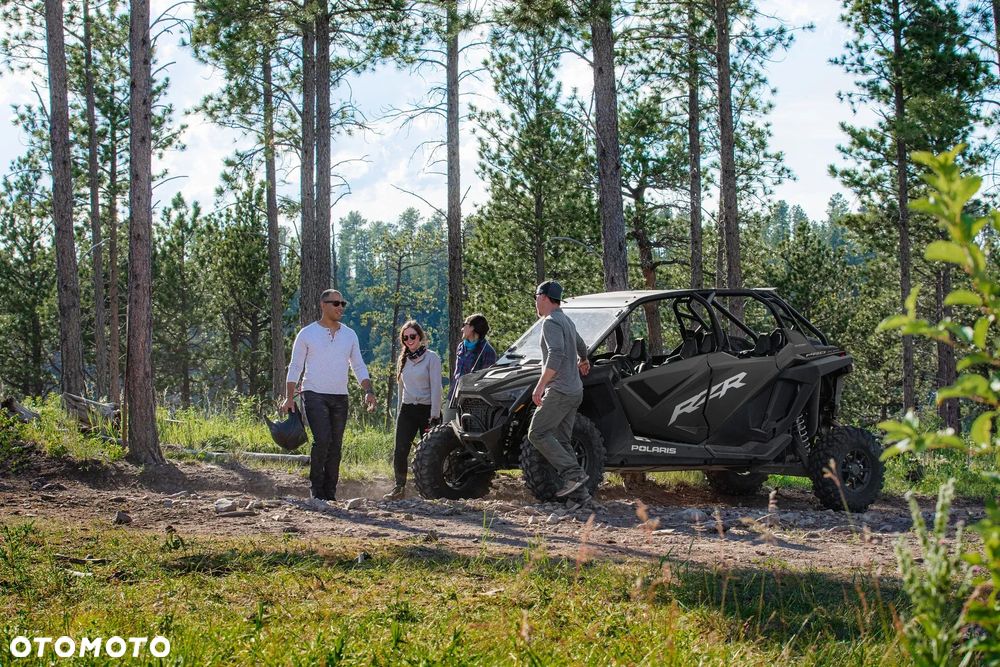 Polaris RZR - 6