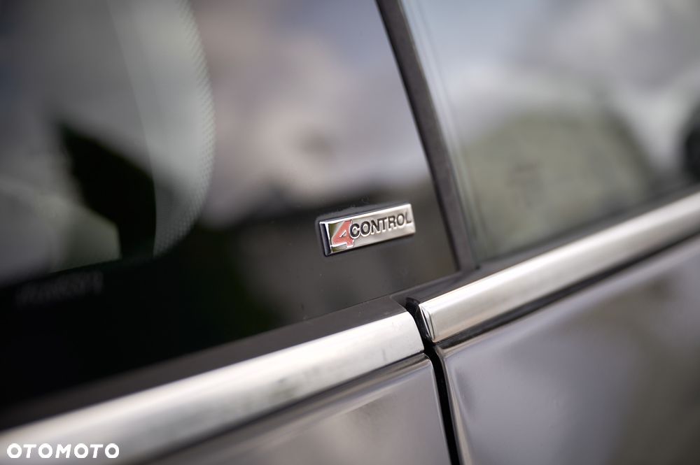 Renault Laguna 3.5 V6 Initiale - 22