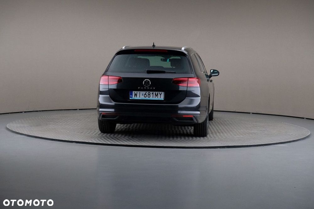 Volkswagen Passat Variant 2.0 TDI SCR Business DSG - 5