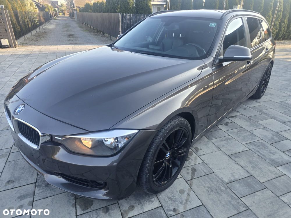 BMW Seria 3 318d DPF Edition Sport - 1