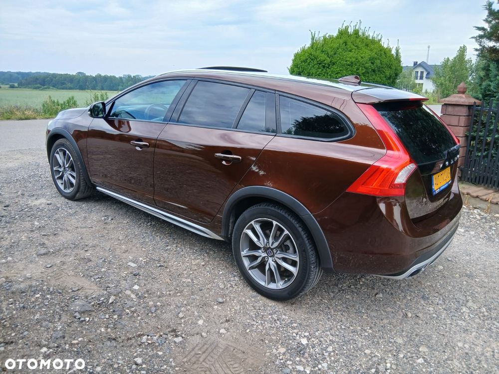 Volvo V60 Cross Country D3 Summum - 12