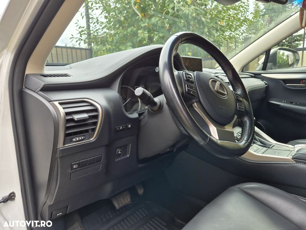 Lexus Seria NX - 13
