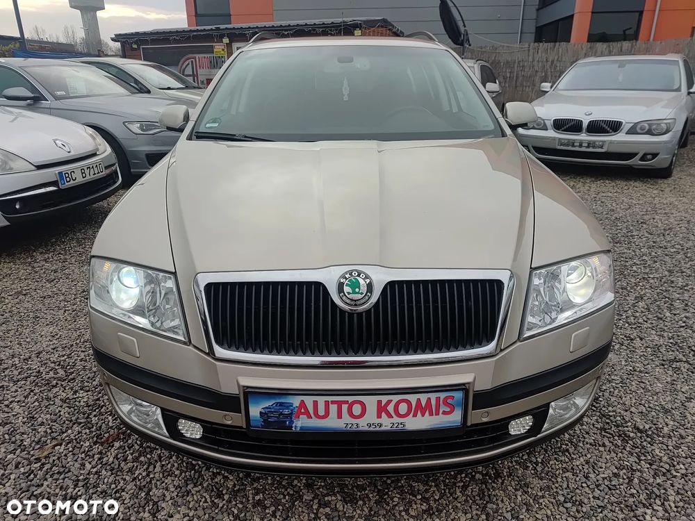 Skoda Octavia 2.0 TDI Ambiente DSG - 6