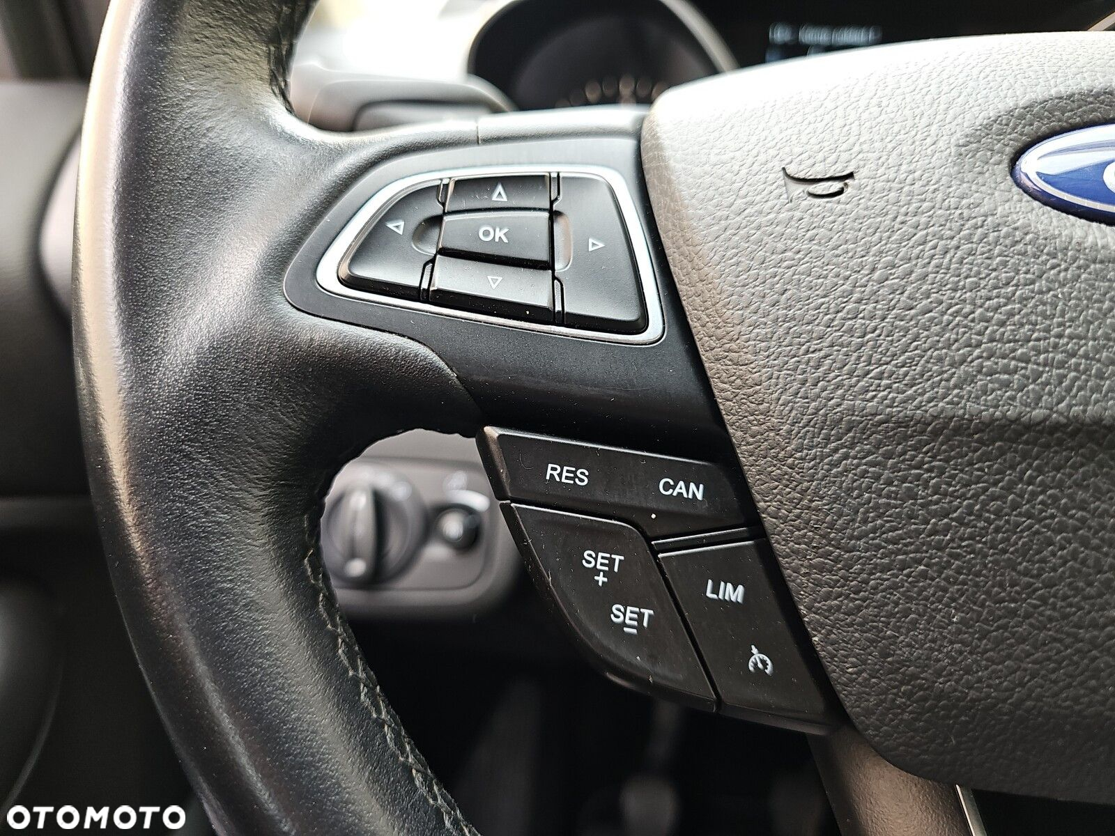 Ford Kuga - 15