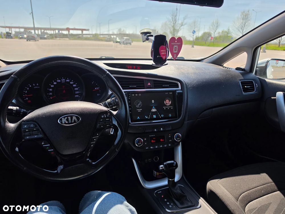 Kia Ceed 1.6 CRDi L DCT - 10