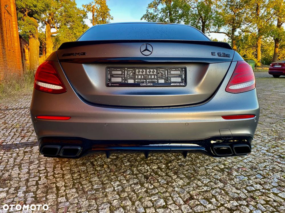 Mercedes-Benz Klasa E AMG 63 S 4-Matic+ - 5