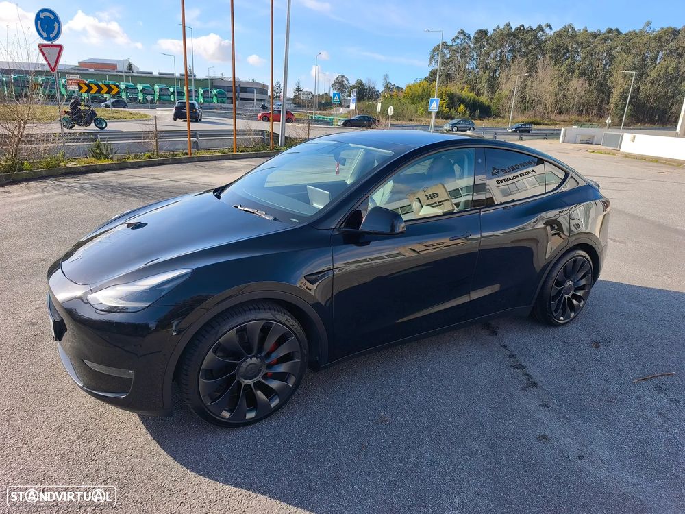 Tesla Model Y Performance Dual Motor AWD - 5