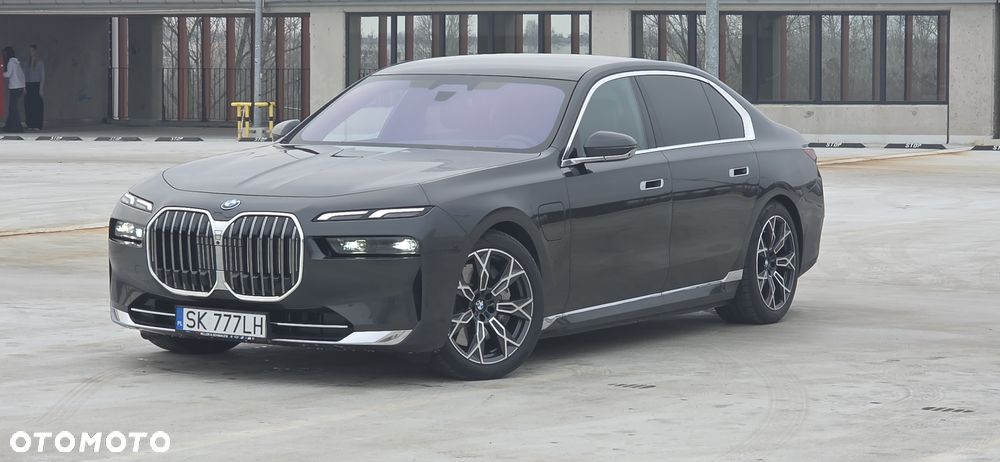 BMW Seria 7 750e xDrive - 1