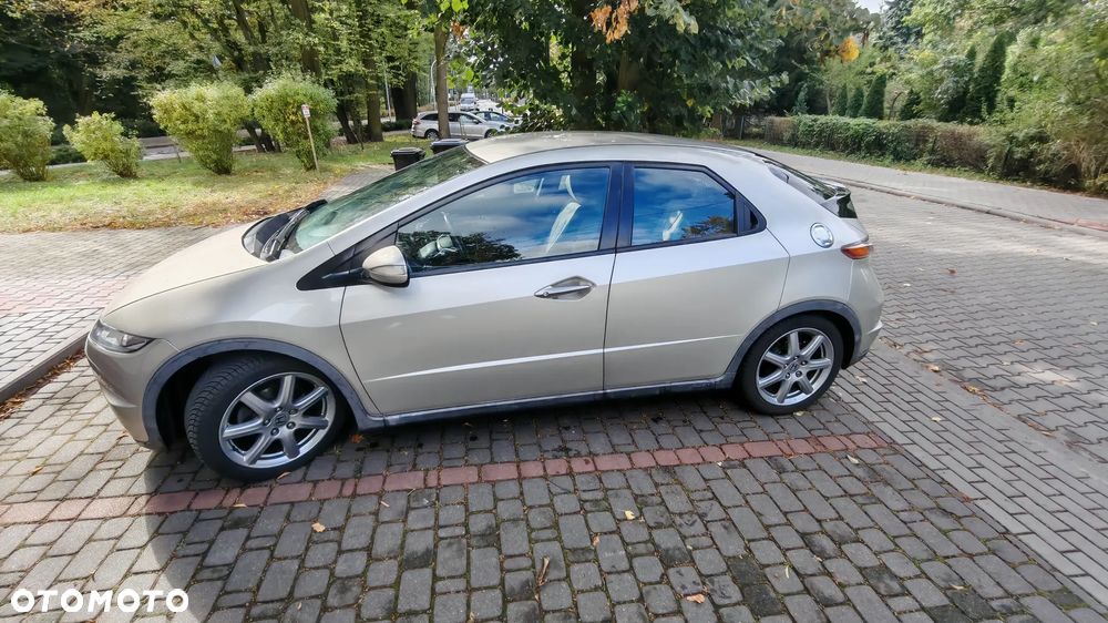 Honda Civic 1.8 Comfort - 8