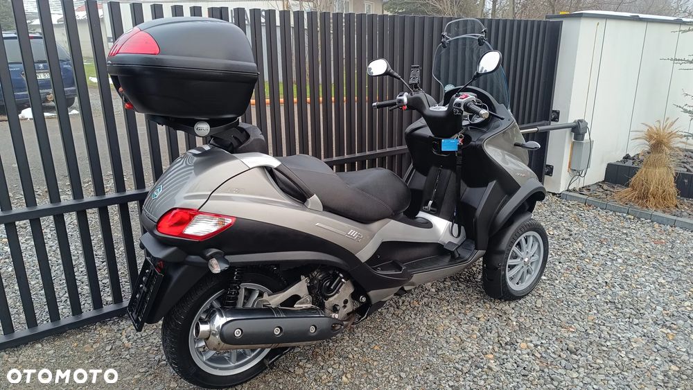 Piaggio MP-3 - 4
