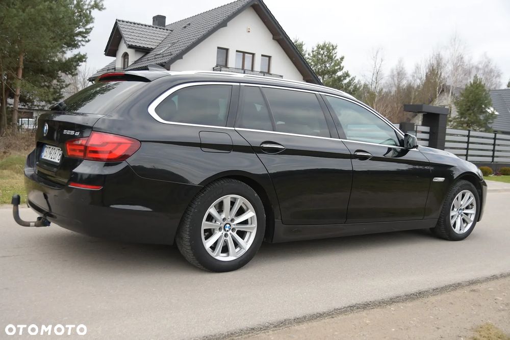 BMW Seria 5 525d - 8