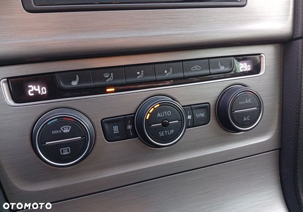 Volkswagen Golf - 31