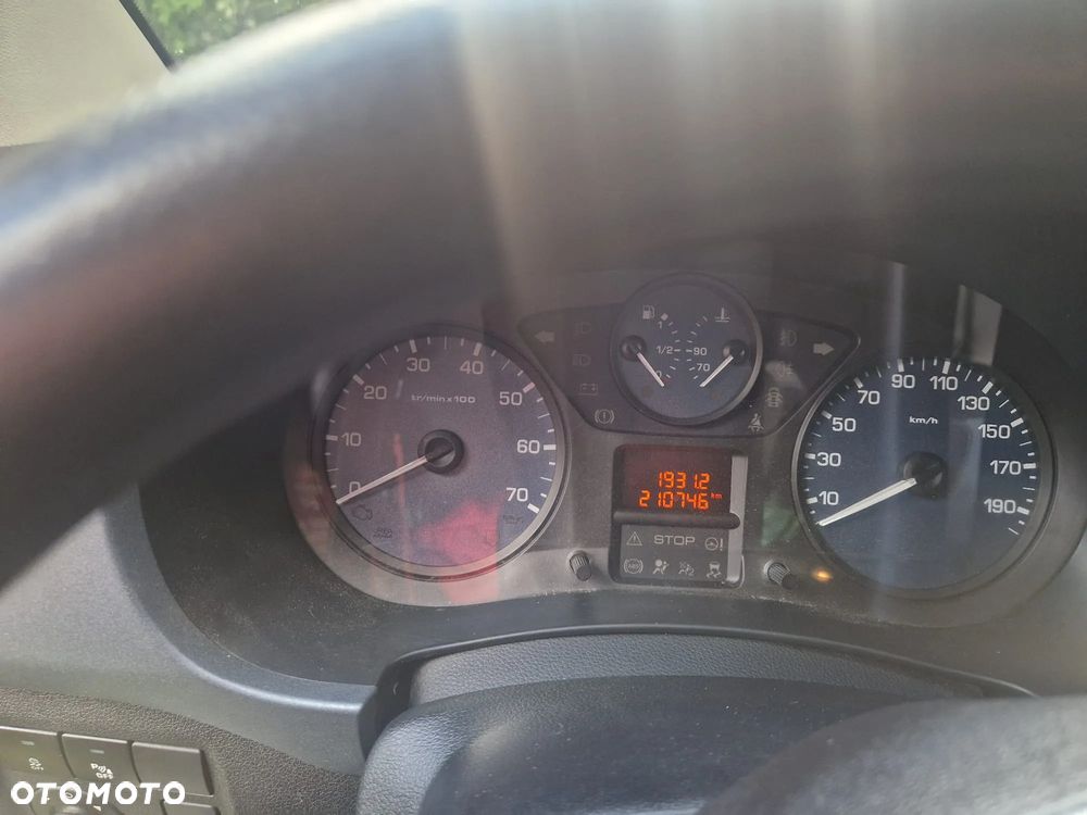 Peugeot Partner ver-tepee-diesel-allure - 11