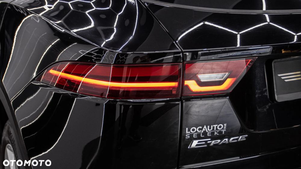 Jaguar E-Pace 2.0 i4D FWD R-Dynamic S - 14
