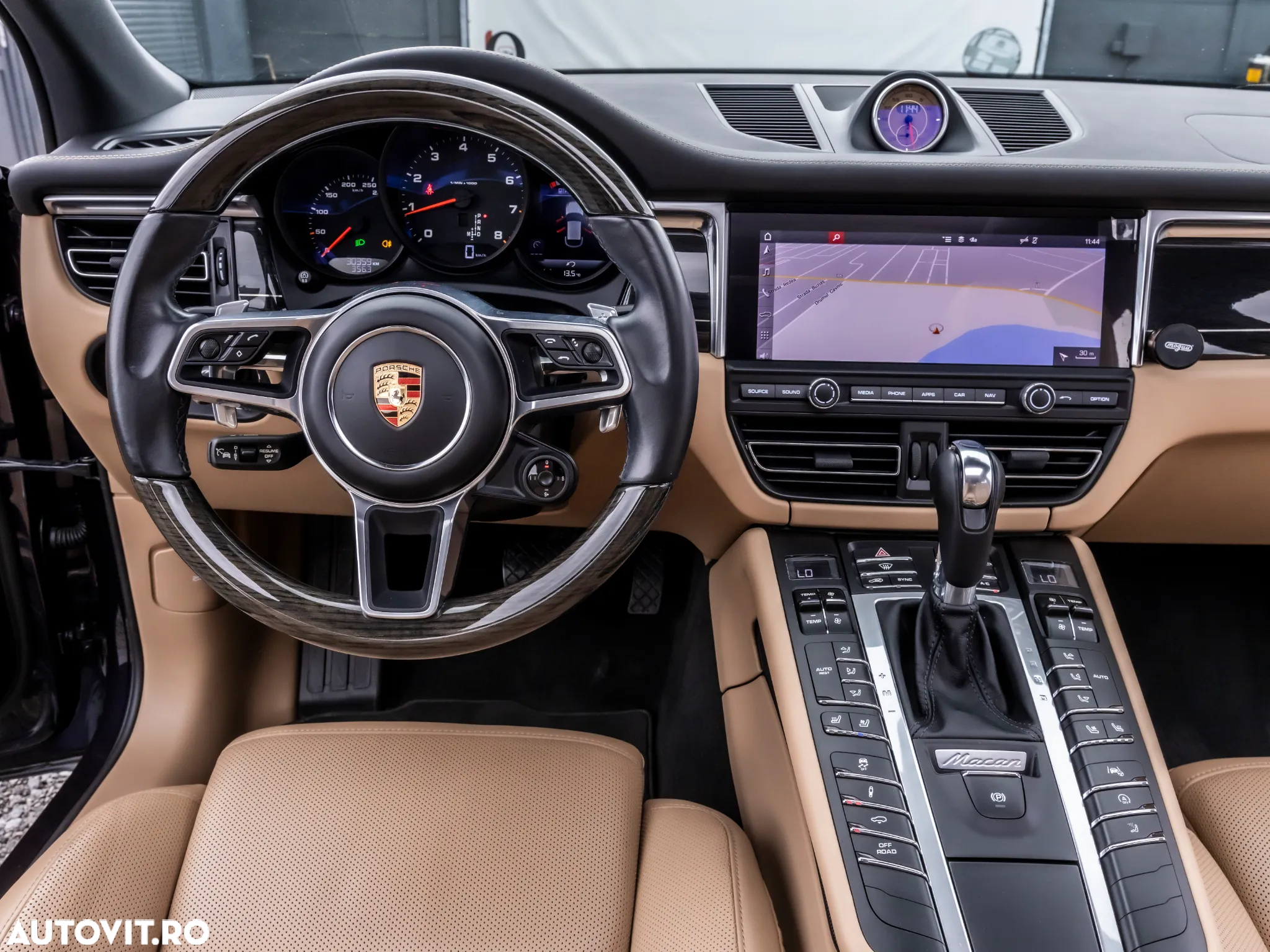 Porsche Macan Standard - 18