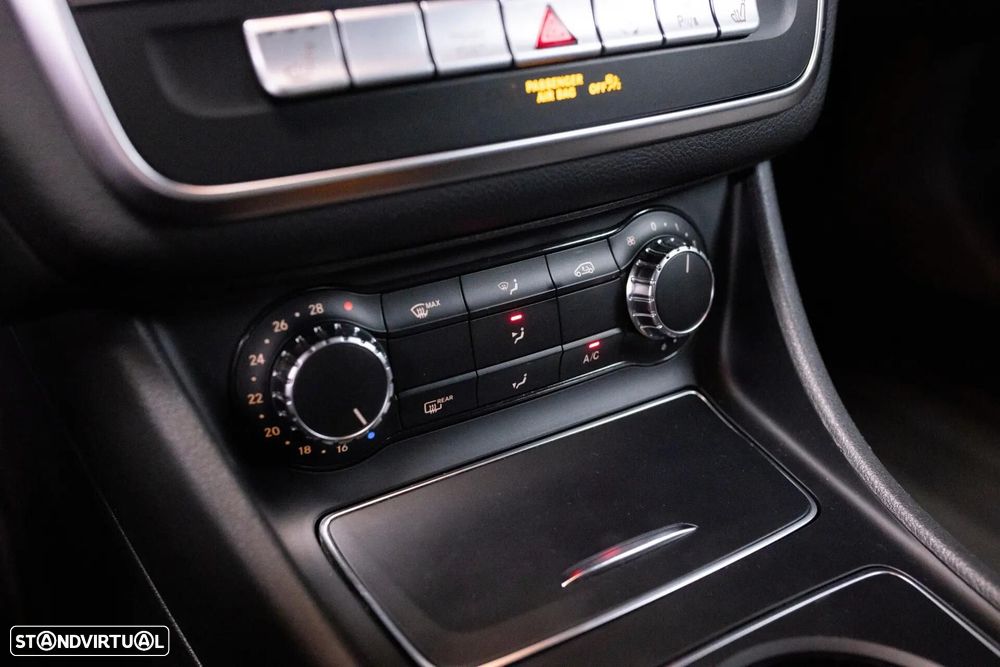 Mercedes-Benz GLA 180 - 25