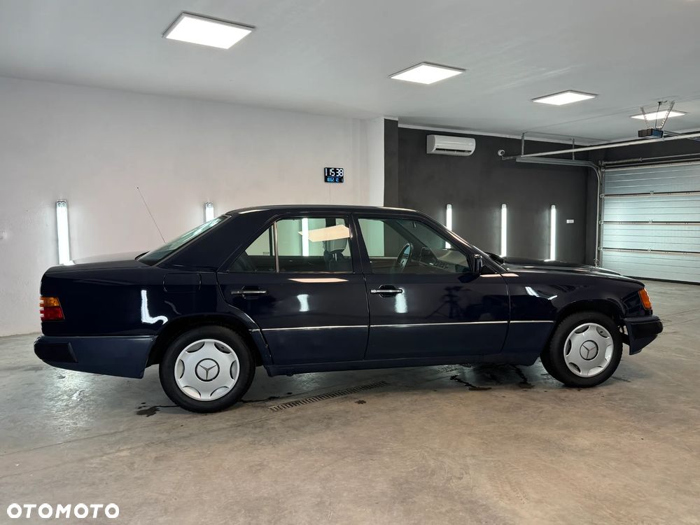 Mercedes-Benz W124 (1984-1993) - 19