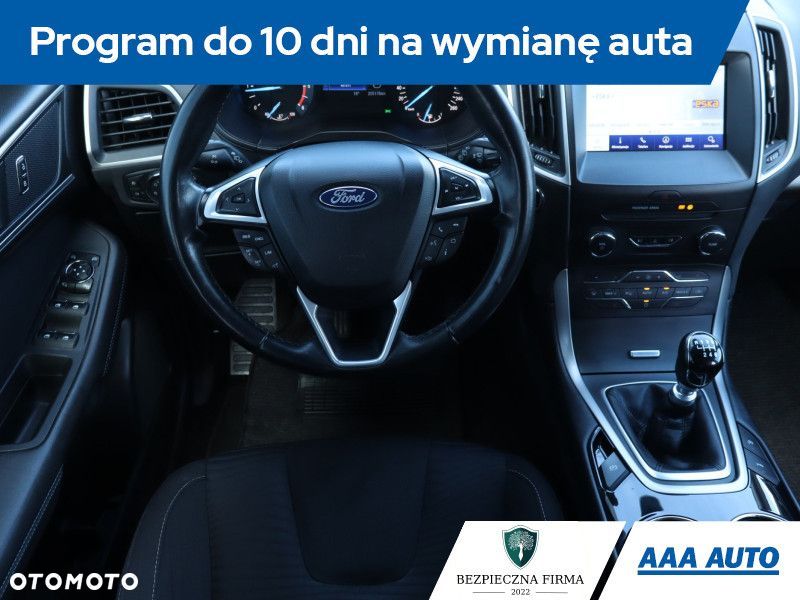 Ford S-Max - 9