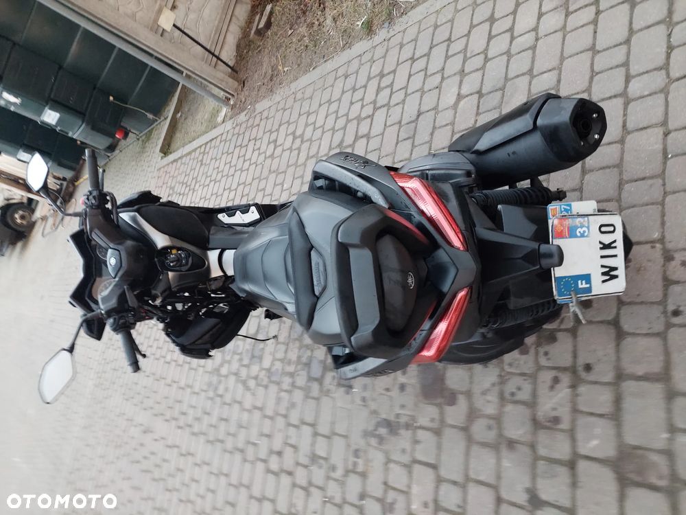 Yamaha X-max - 4
