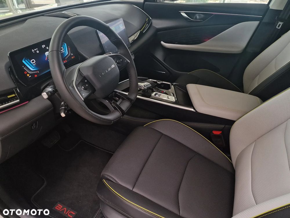 BAIC 5 Beijing 1.5T Comfort DCT - 6