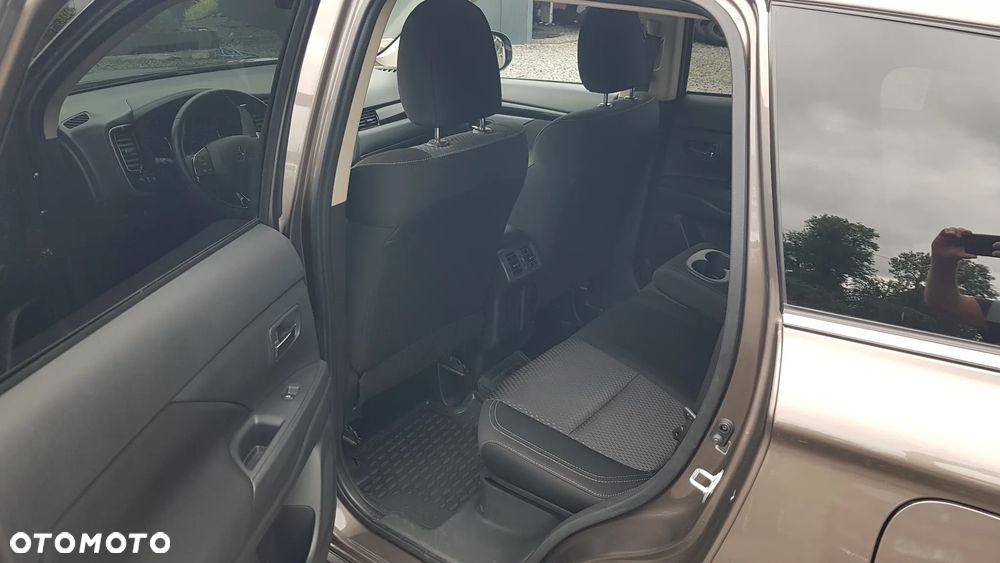 Mitsubishi Outlander 2.0 2WD CVT Spirit - 25
