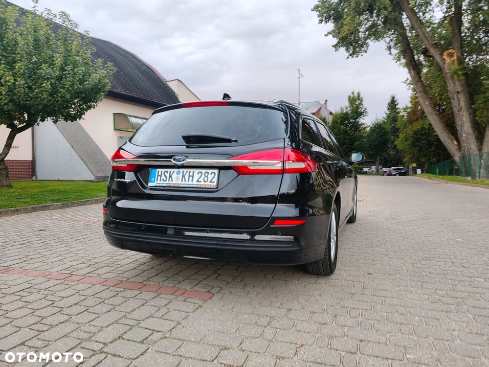 Ford Mondeo - 31
