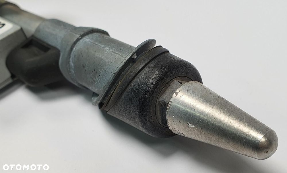 ANTENA PODSTAWA VOLVO C70 II 30775655 - 2