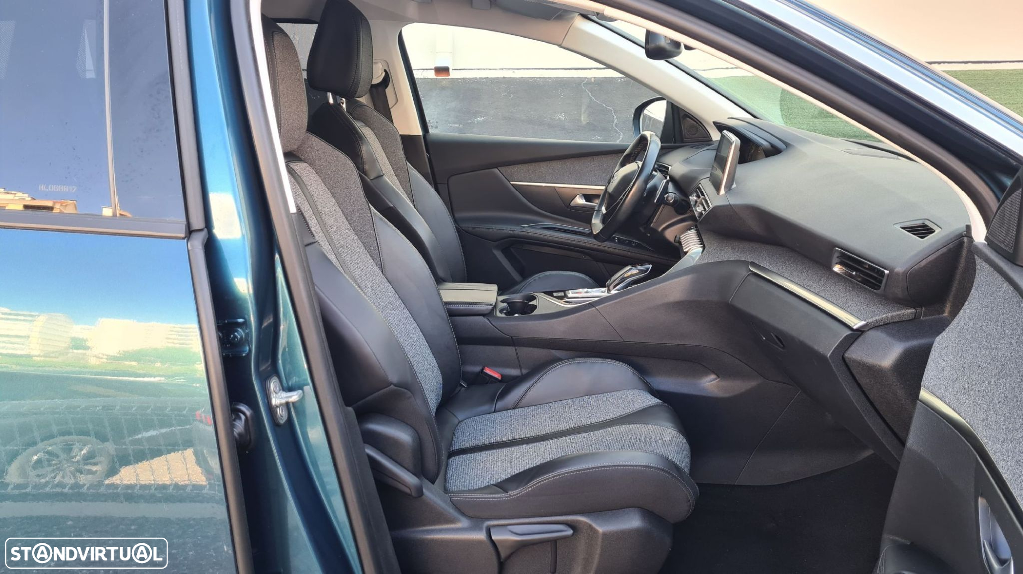 Peugeot 5008 1.6 BlueHDi Allure EAT6 J18 - 38