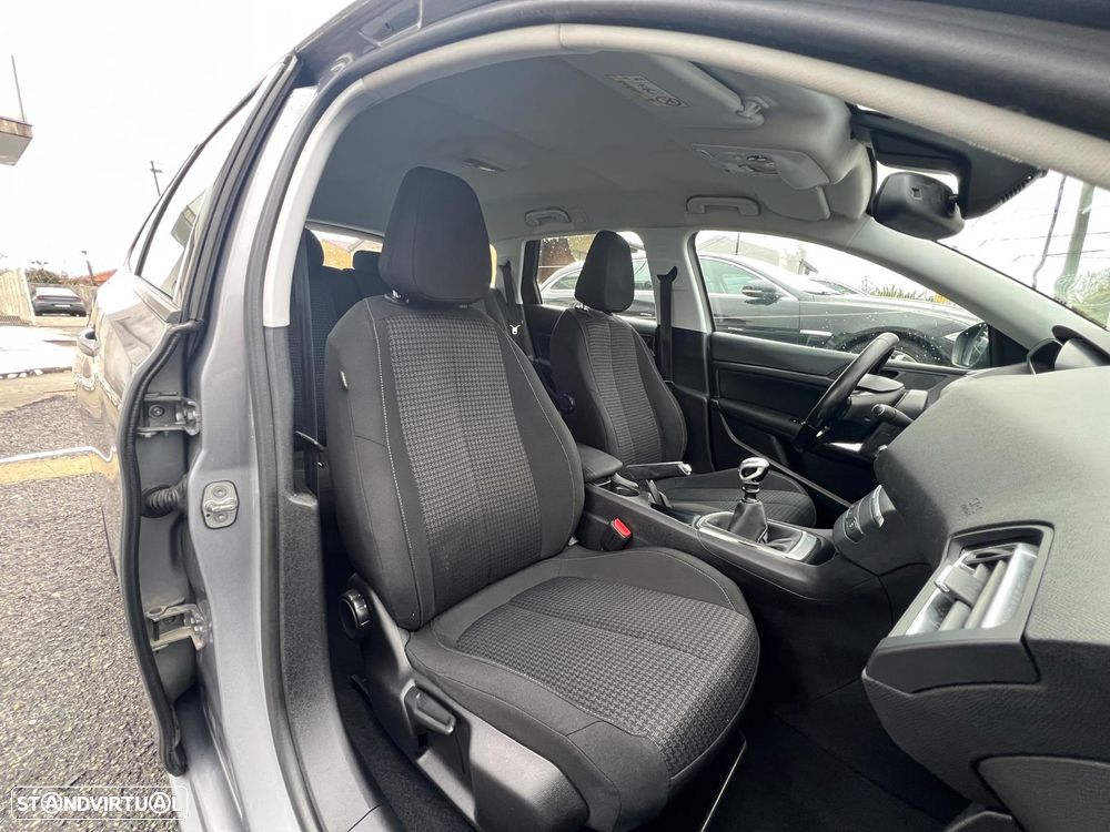 Peugeot 308 SW BlueHDi 130 Stop & Start Active - 17