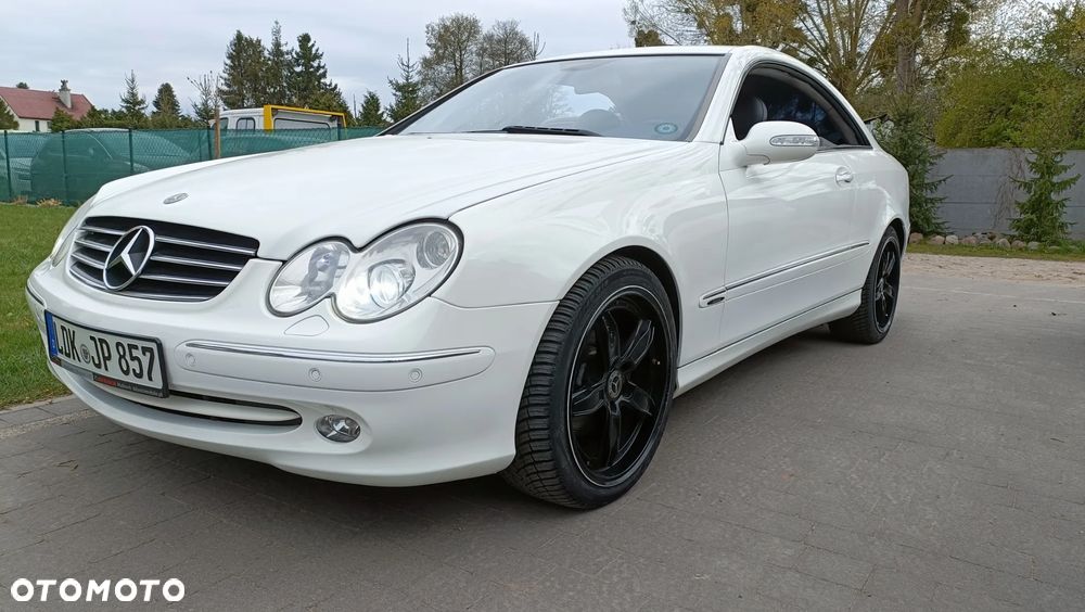 Mercedes-Benz CLK - 11