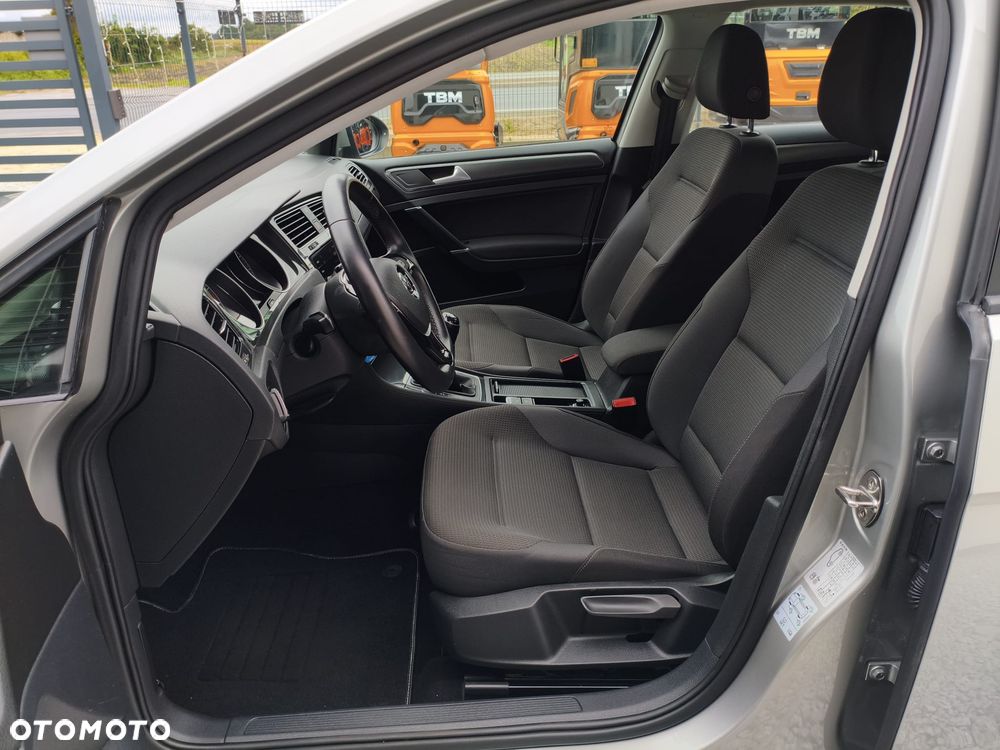 Volkswagen Golf - 13