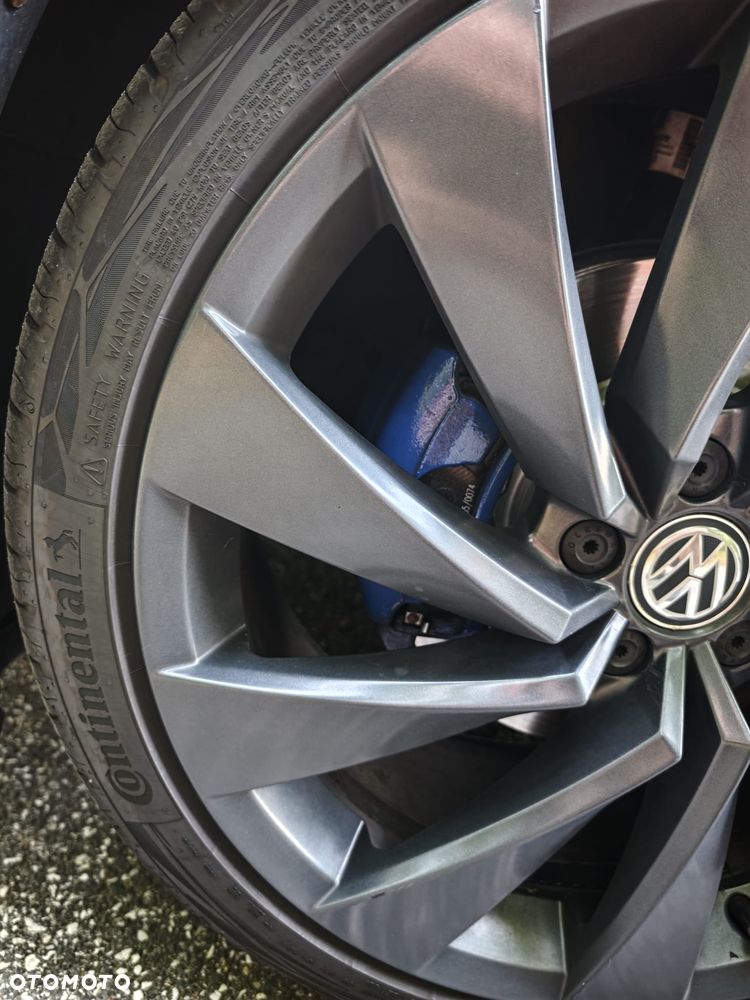 Volkswagen Arteon 2.0 TDI SCR R-Line DSG - 17