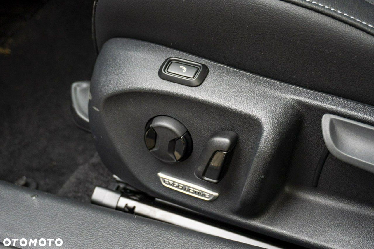 Volkswagen Passat - 15