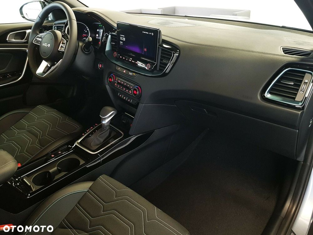 Kia XCeed 1.6 T-GDI Tribute DCT - 23