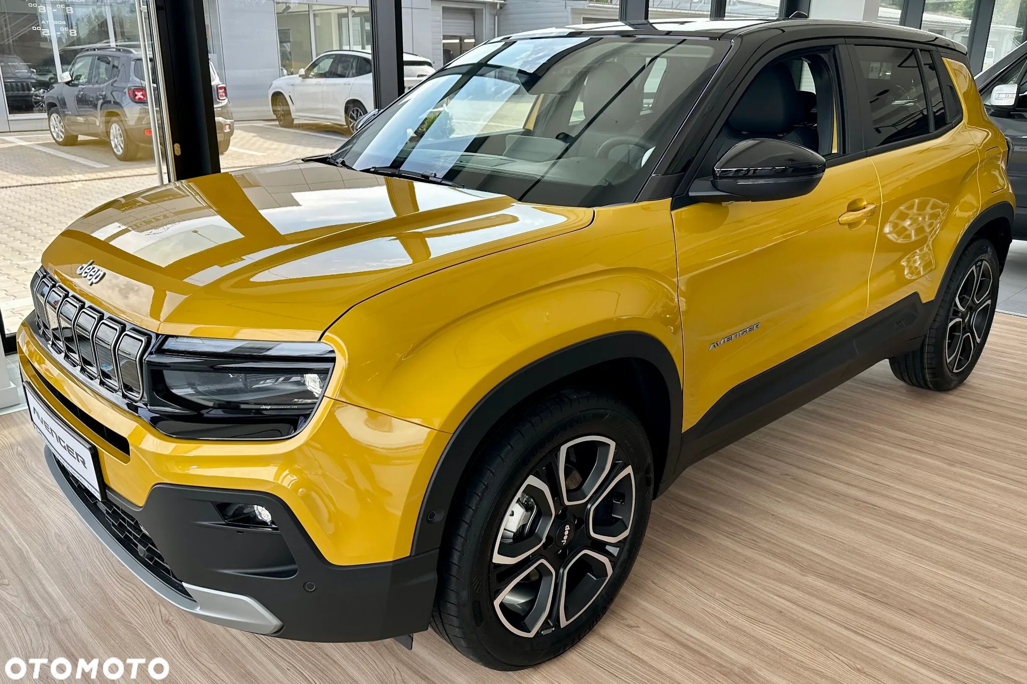 Jeep Avenger 1.2 T3 mHEV Summit FWD eDCT6 - 1