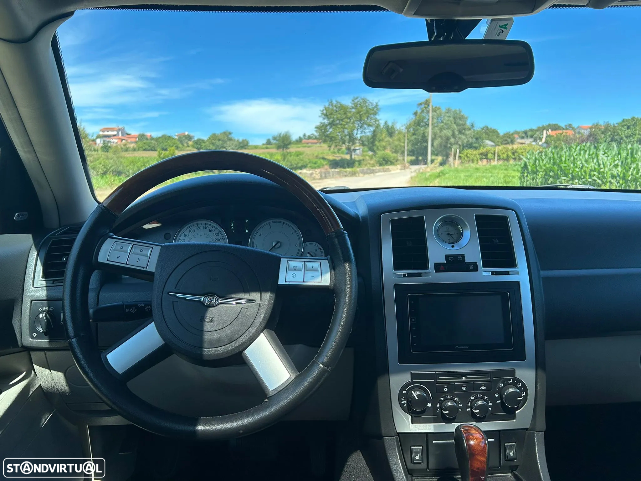 Chrysler 300 C Touring 3.0 CRD - 13