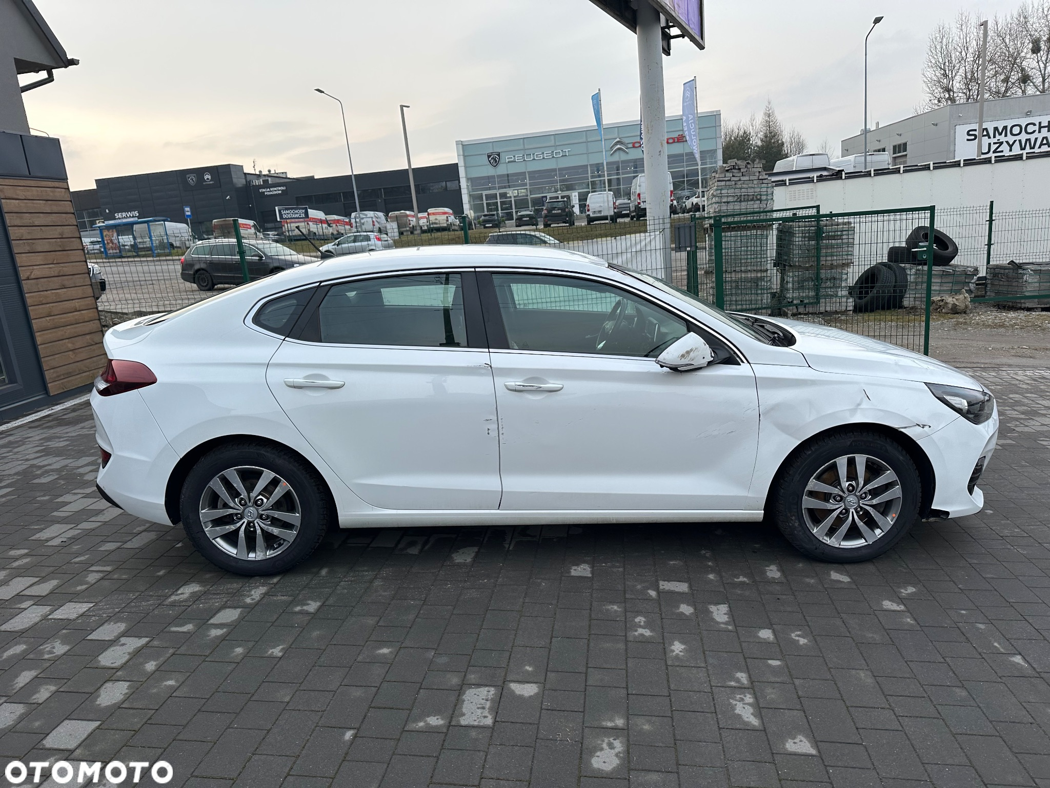 Hyundai i30 Fastback 1.6 CRDI Premium - 2