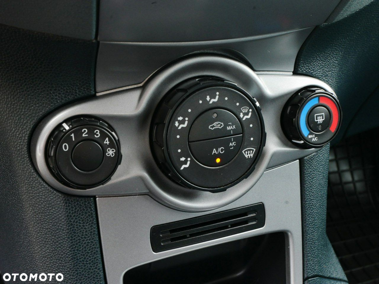 Ford Fiesta 1.25 Ambiente - 19