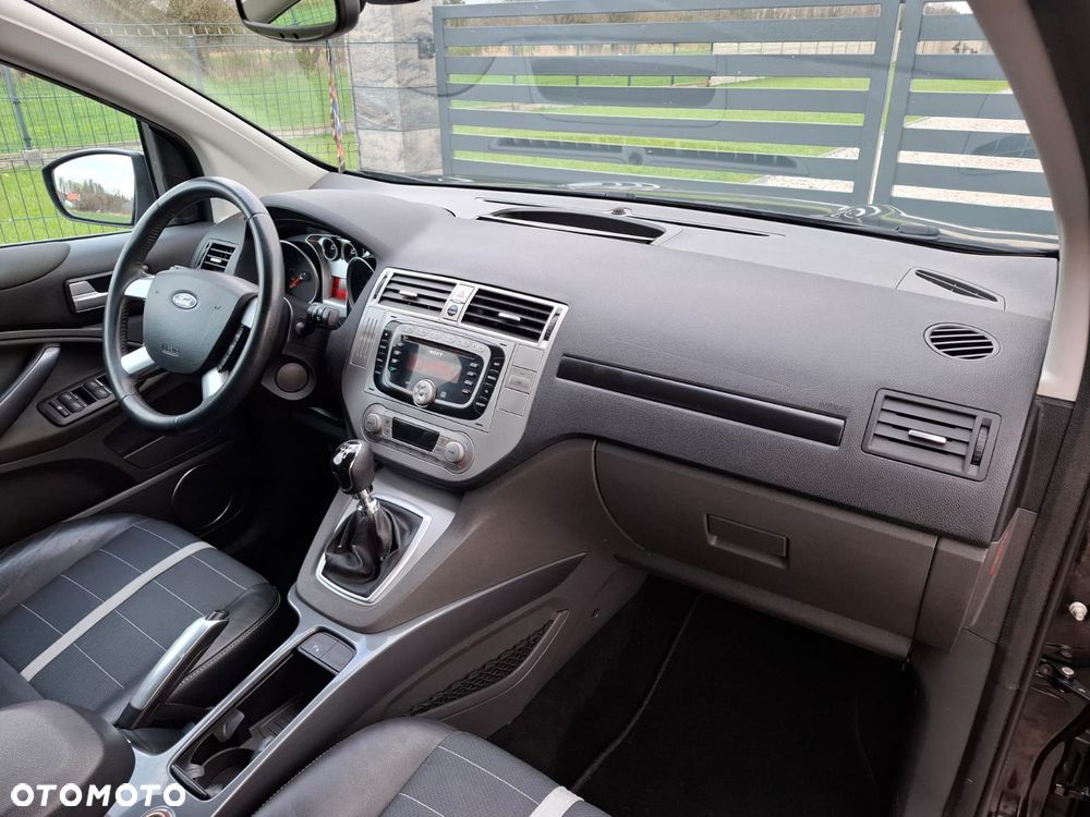 Ford Kuga 2.0 TDCi 2x4 Titanium - 13