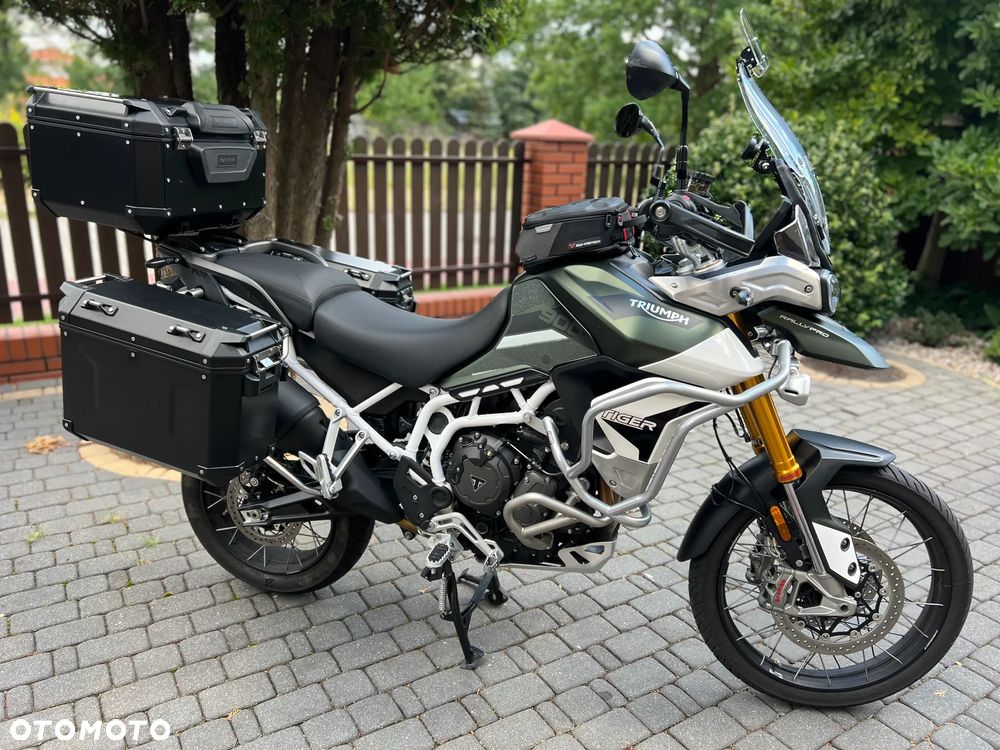 Triumph Tiger - 1