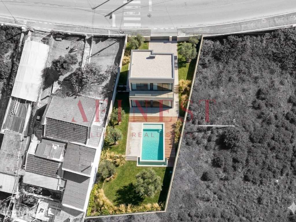 Terreno Urbano com Projeto para Moradia Unifamiliar - Almada - Grande imagem: 2/14