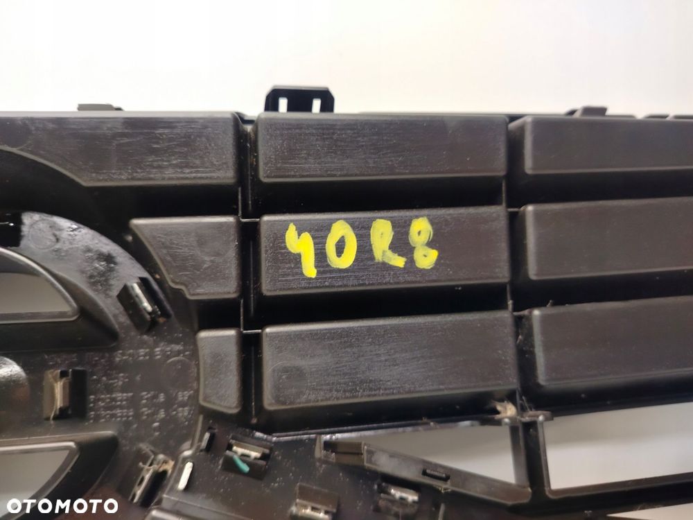 volvo v50 lift 07r- grill atrapa chłodnicy 31290537 - 5