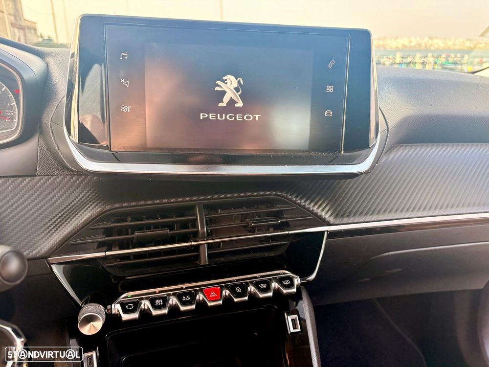 Peugeot 2008 1.2 PureTech Allure - 8