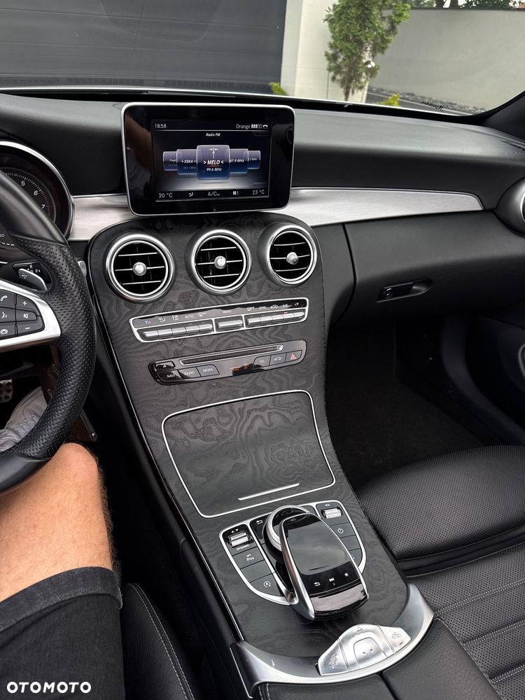 Mercedes-Benz Klasa C 200 9G-TRONIC AMG Line - 26