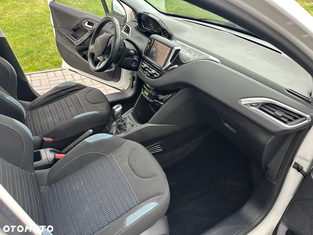 Peugeot 208 1.6 e-HDi Allure STT - 12