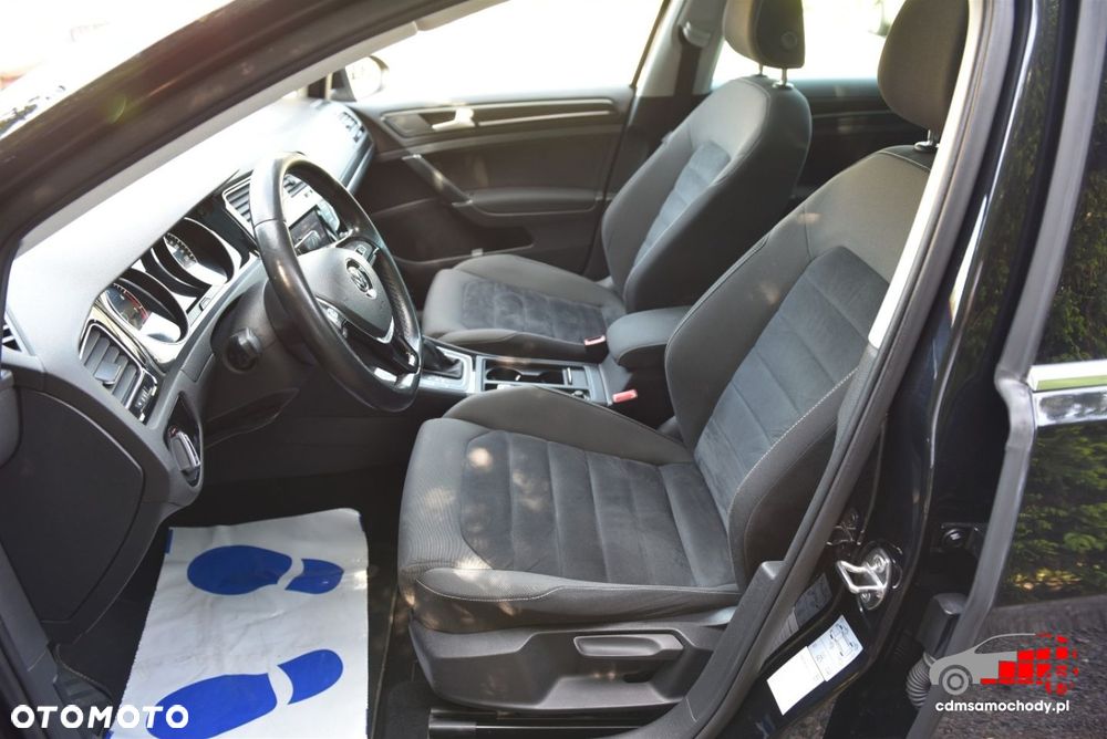 Volkswagen Golf - 15