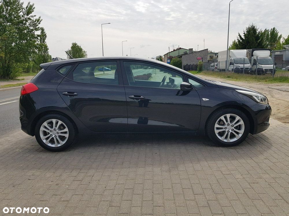 Kia Ceed - 4